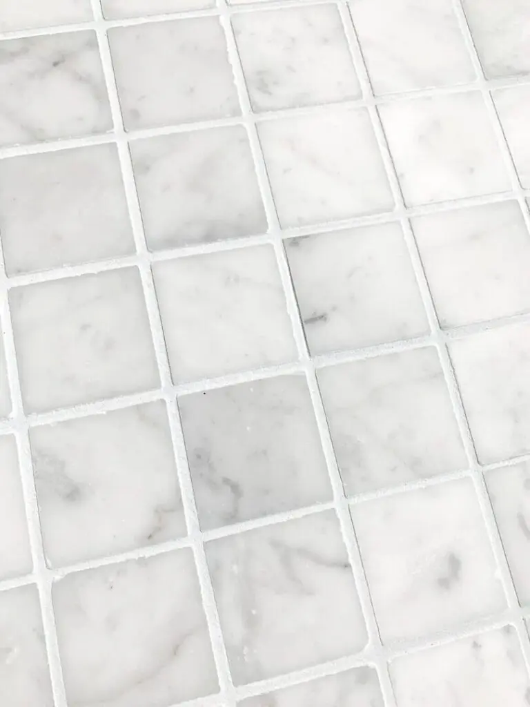 carrara marmor på golv