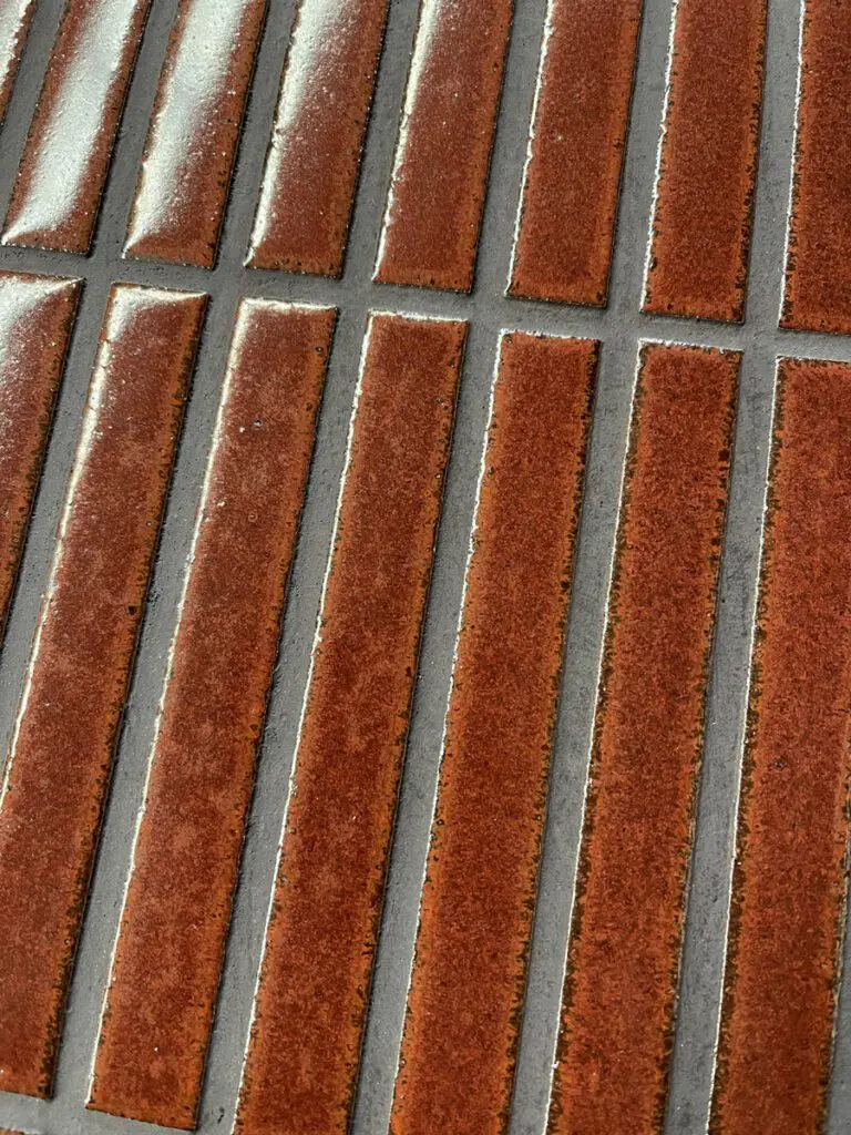 roströd avlång japansk mosaik i keramik