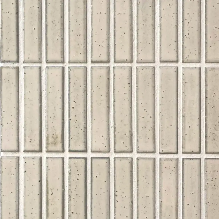 krämfärgad avlång japansk mosaik i keramik
