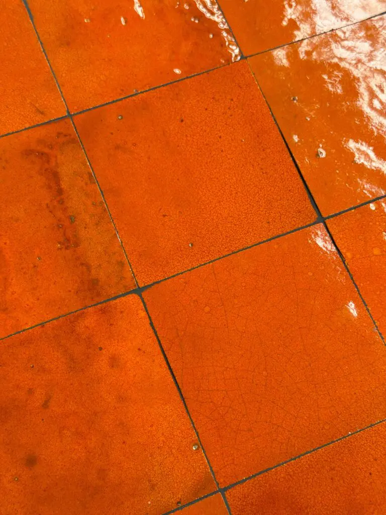 marockanskt zellige-kakel i orange