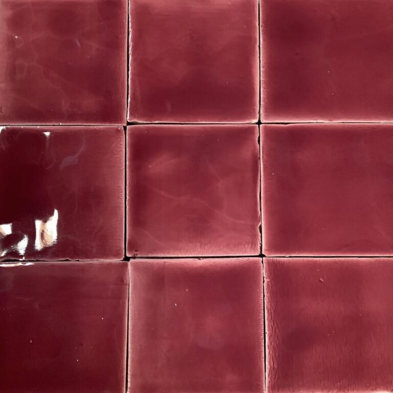 hallonrött handgjort kakel