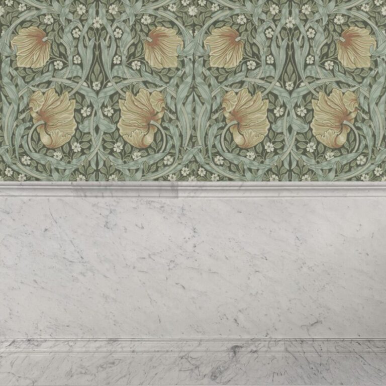 tapet med paneler i carraramarmor med bröstlist och golvlist