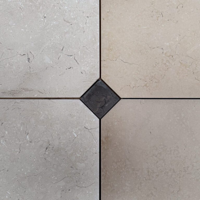 två olika sändningar av kalksten