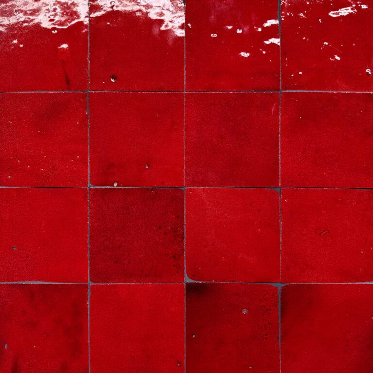 rött marockanskt zellige-kakel