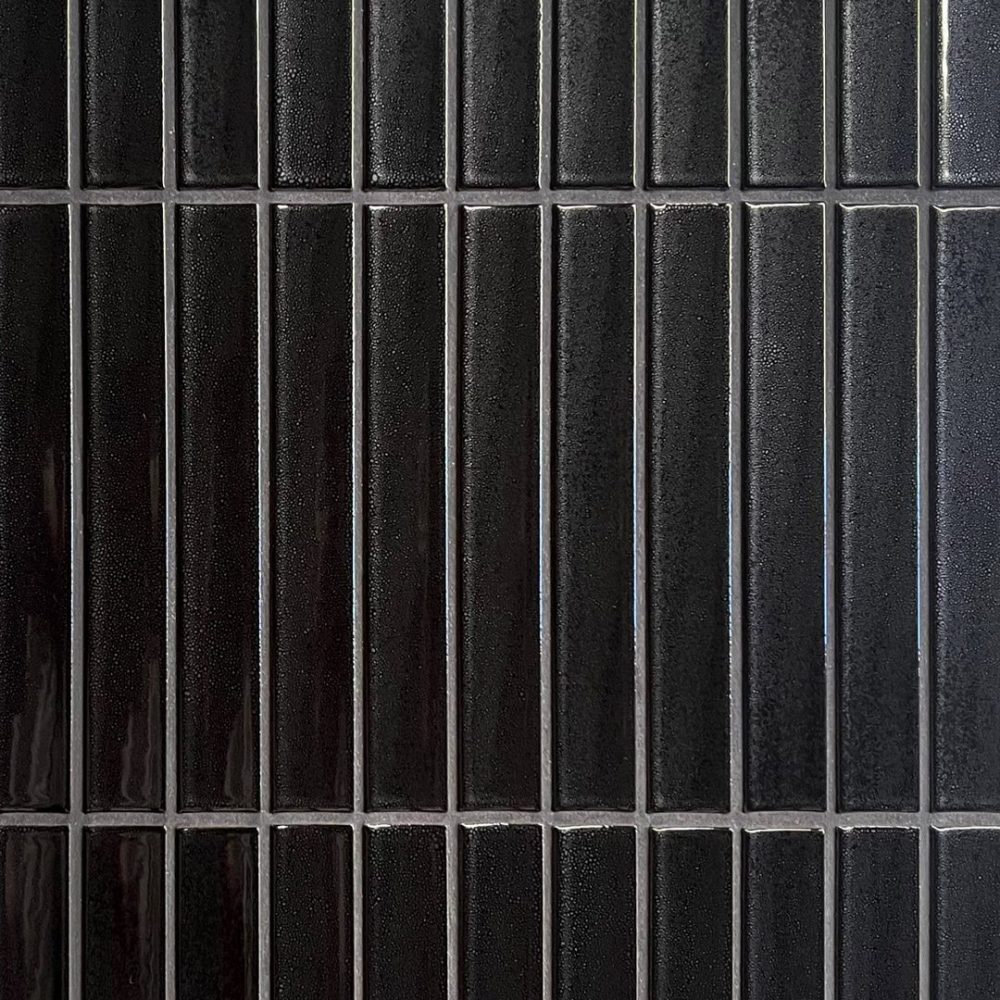 svart avlång japansk mosaik i keramik