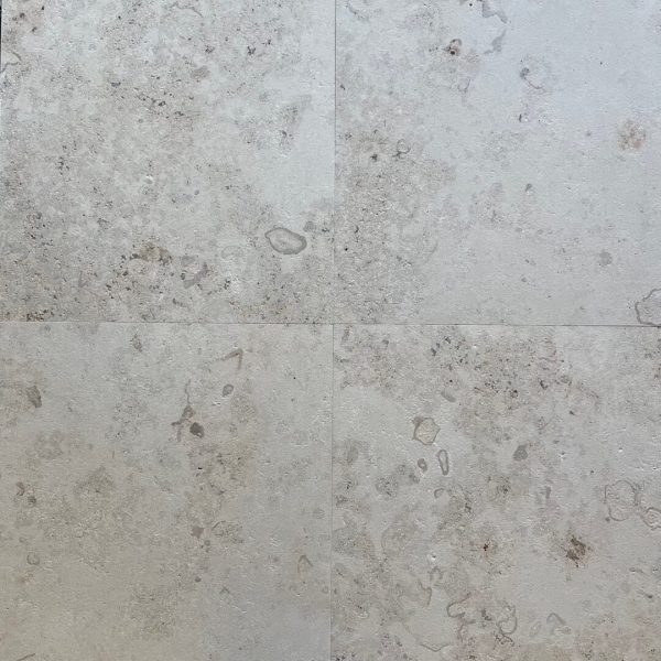 Jura Kalkstensgolv med borstad yta i en varm grå nyans