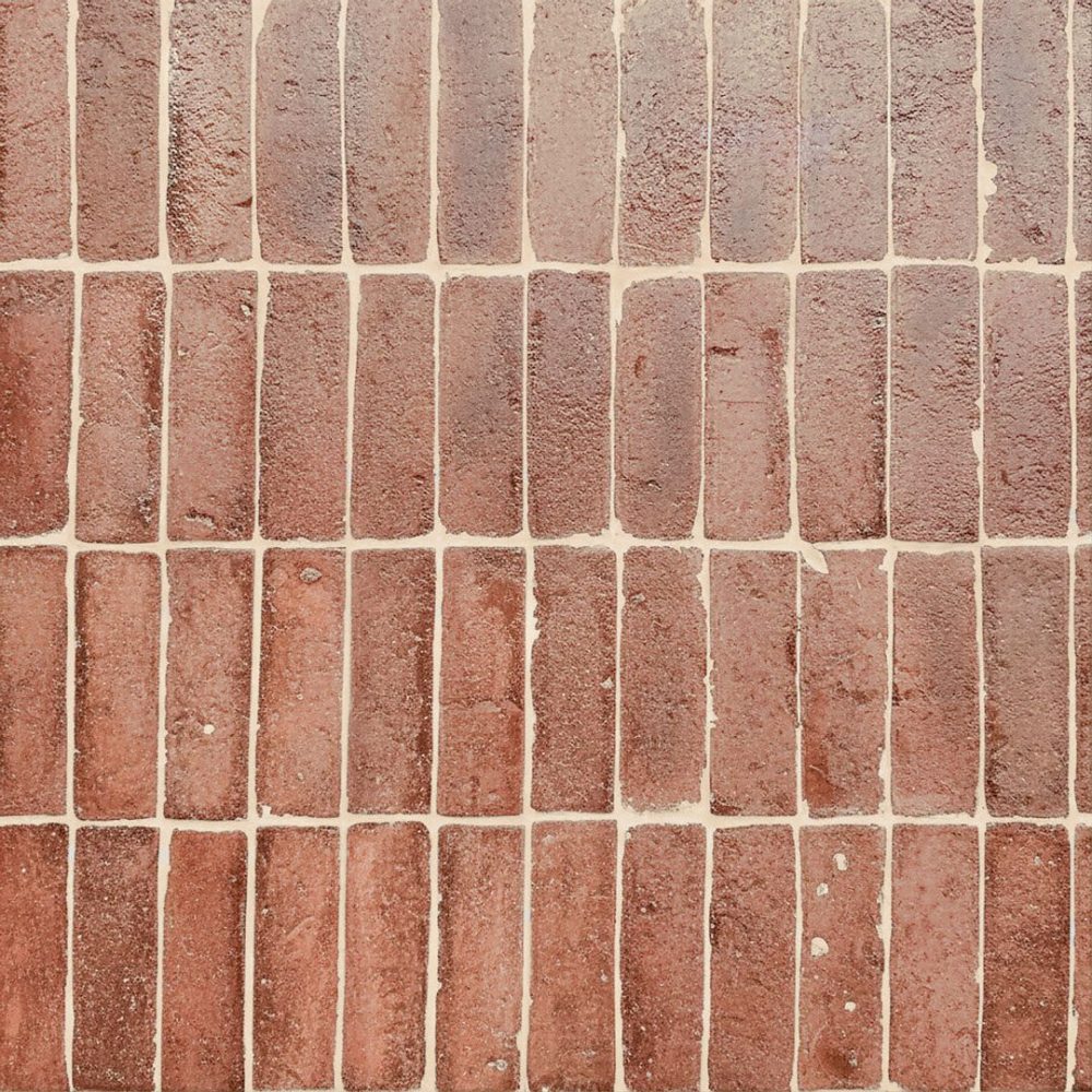 glaserat tegel i röda nyanser