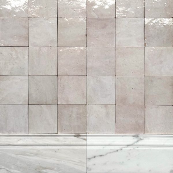 golvlist-marmor-calacatta-stiltje