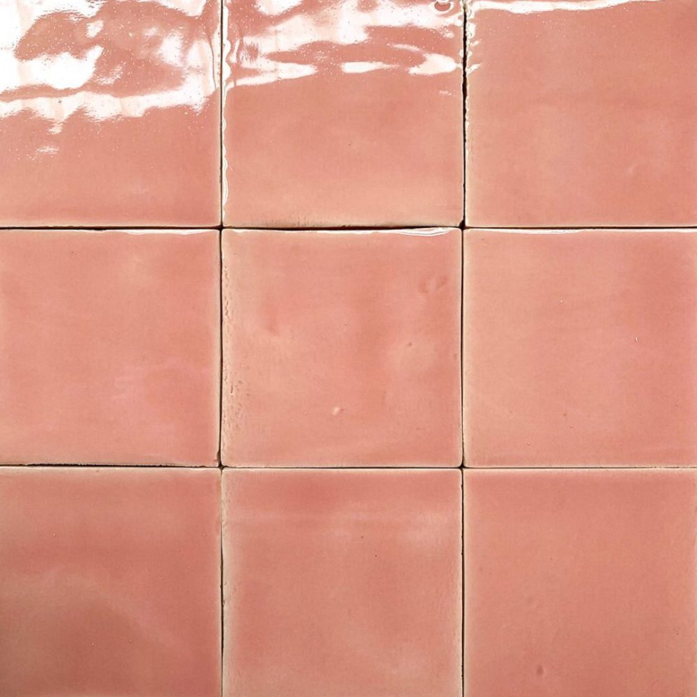 rosa handgjort kakel