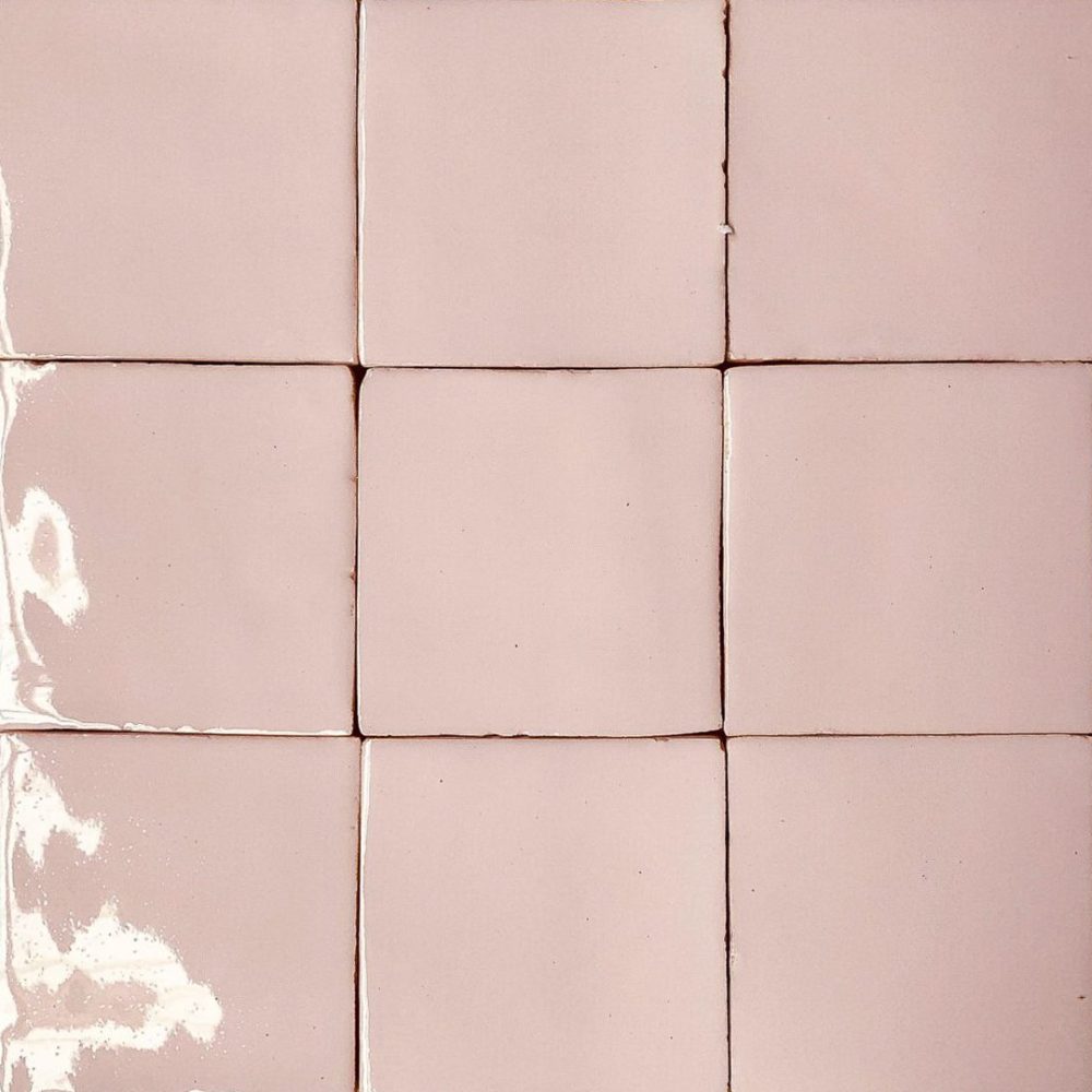 ljusrosa handgjort kakel