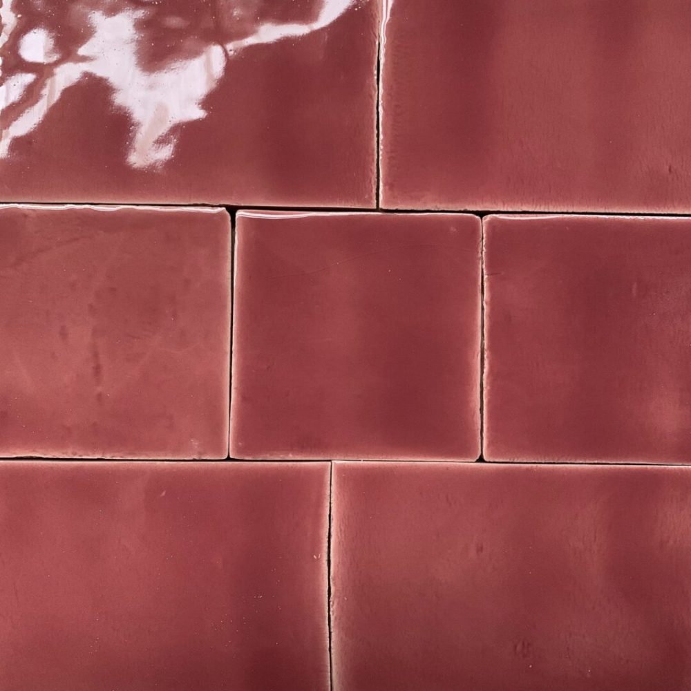 hallonrött handgjort kakel