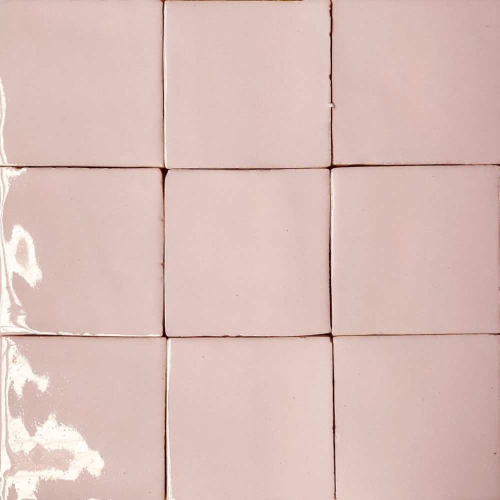 ljusrosa handgjort kakel