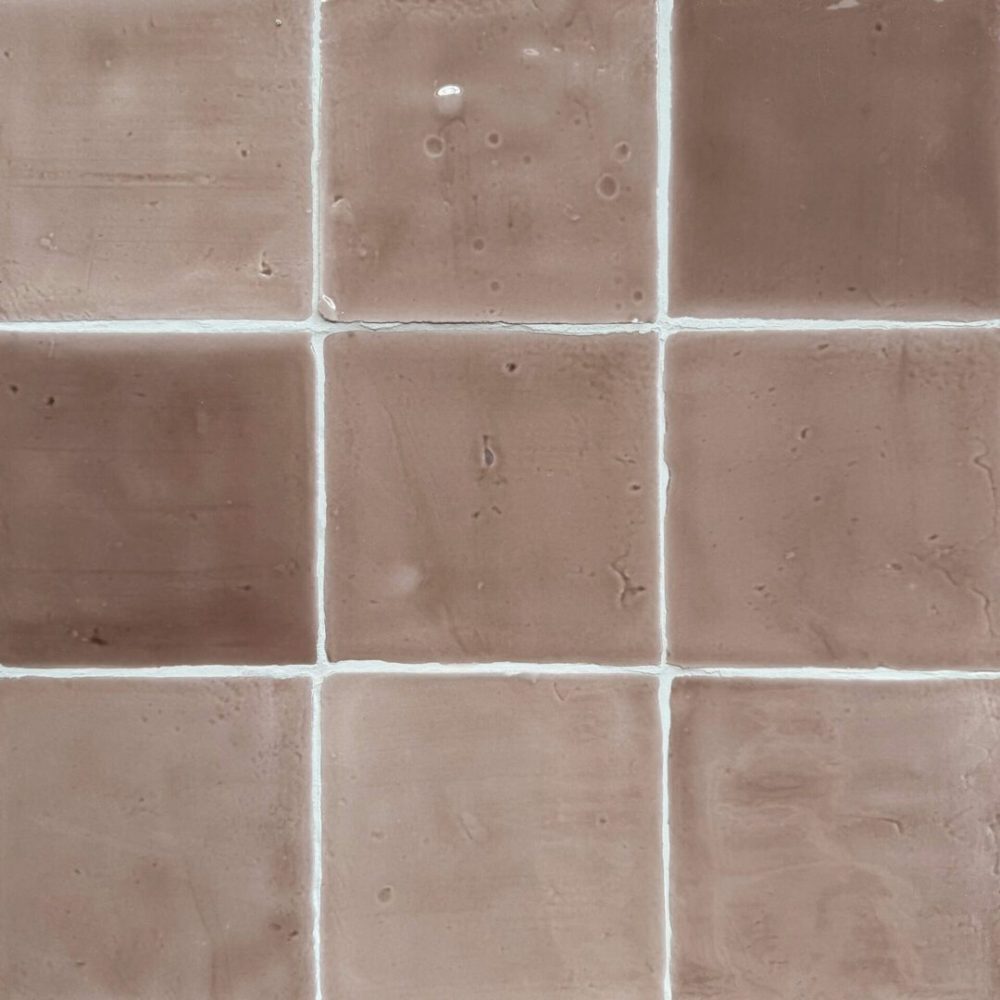 Heritage Mauve med fogfärgen pergamon