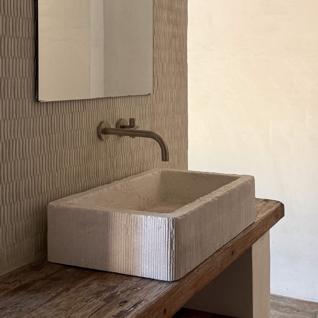 kalksten-handfat-antique-creme-stiltje
