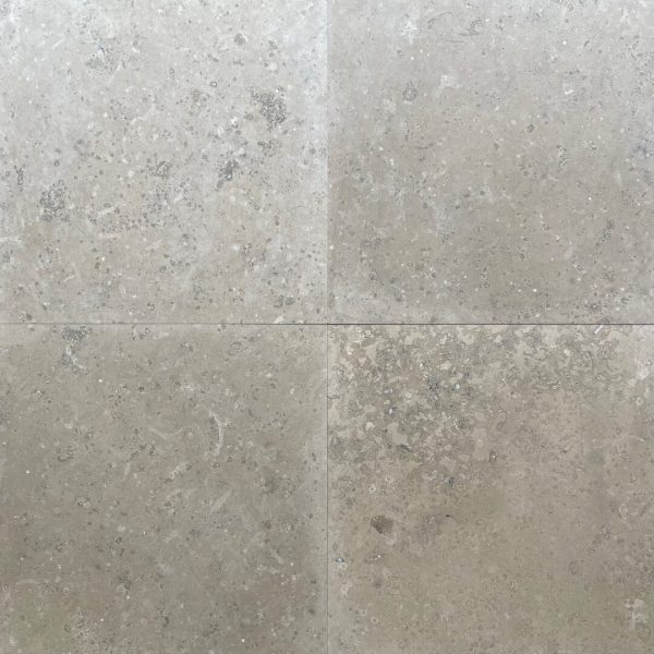 Jura Kalkstensgolv med lätt borstad yta i en varm grå nyans