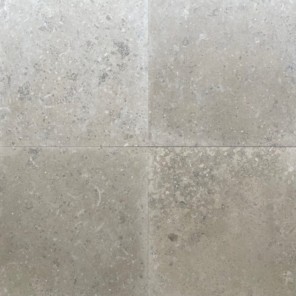 Jura Kalkstensgolv med lätt borstad yta i en varm grå nyans