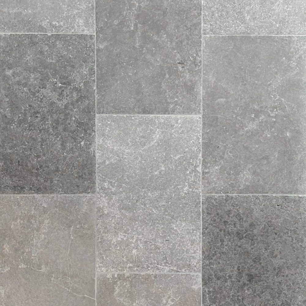 Tumlad kalksten Scandinavian Grey med fogfärgen Stengrå