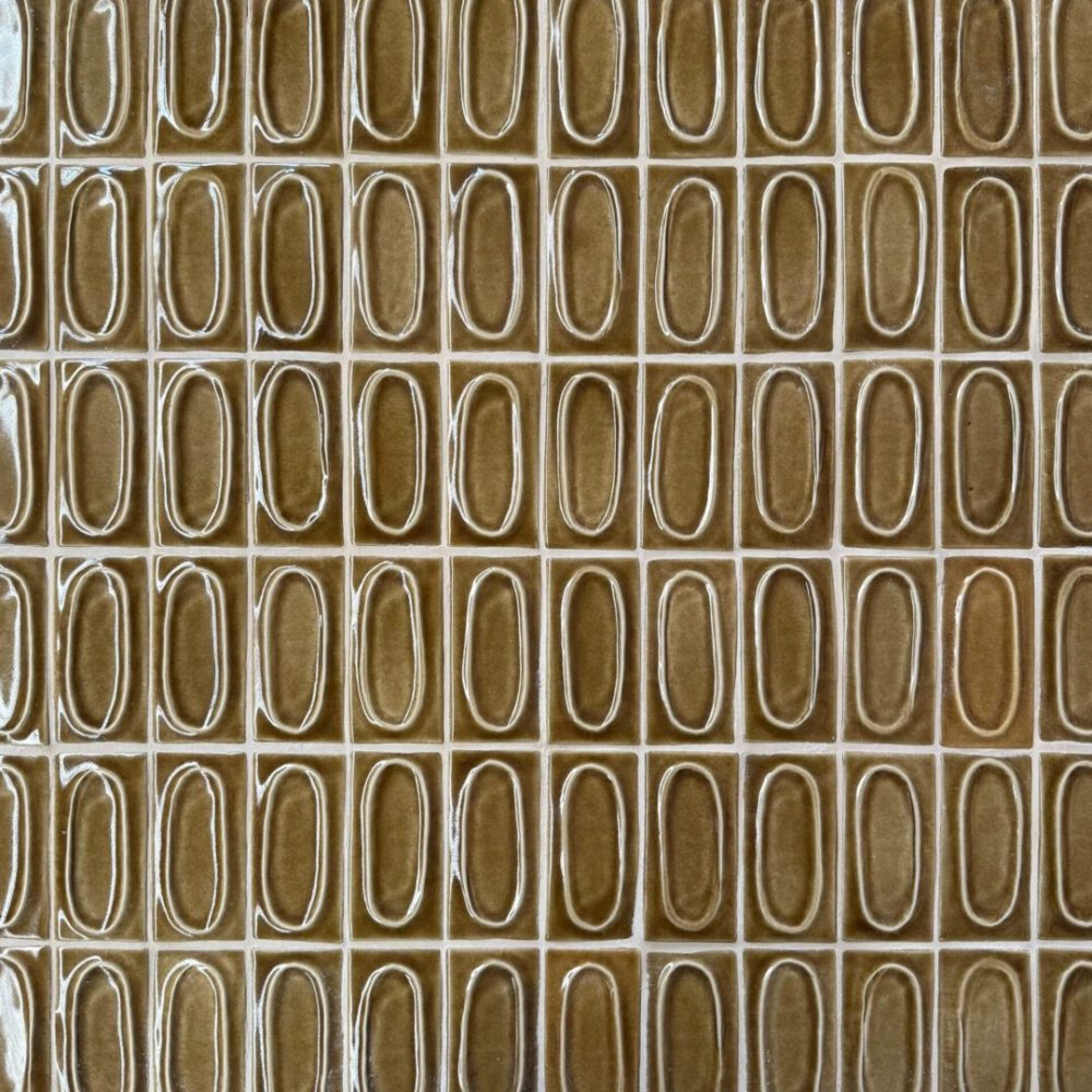 Halo i färgen olive med fogfärgen jurabeige