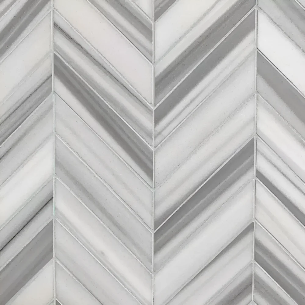 marmormosaik i chevronmönster