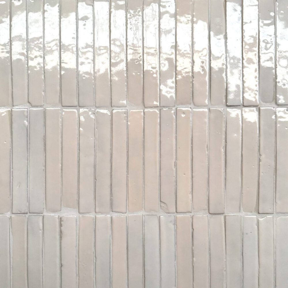 Zellige Pillar Eggshell med fogfärgen Sandbeige