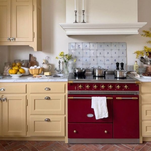 Reclaimed fishbone classic red hemma hos @tjenaamanda