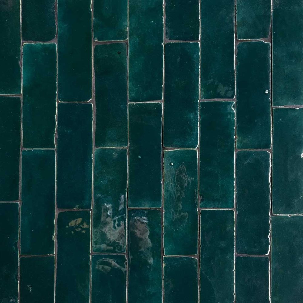 avlångt zellige-kakel i en mörkt turkos nyans
