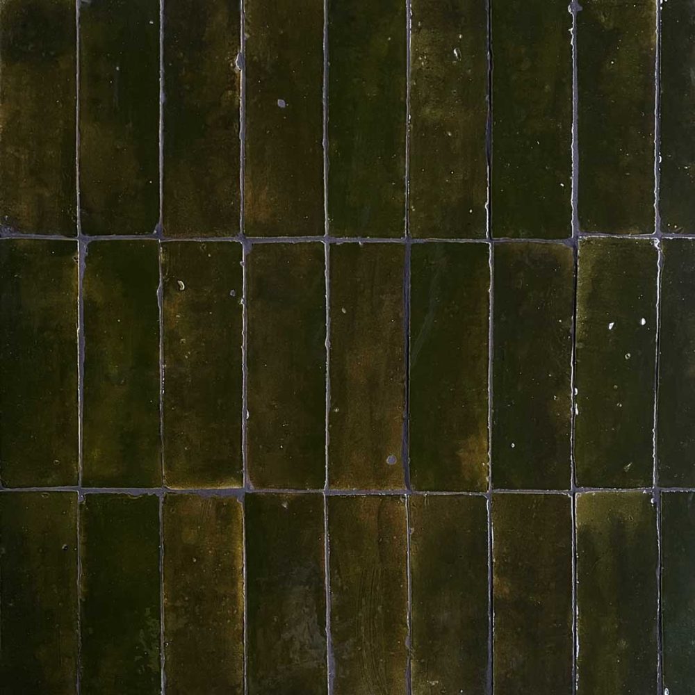 avlångt zellige-kakel i mörkgrön kulör