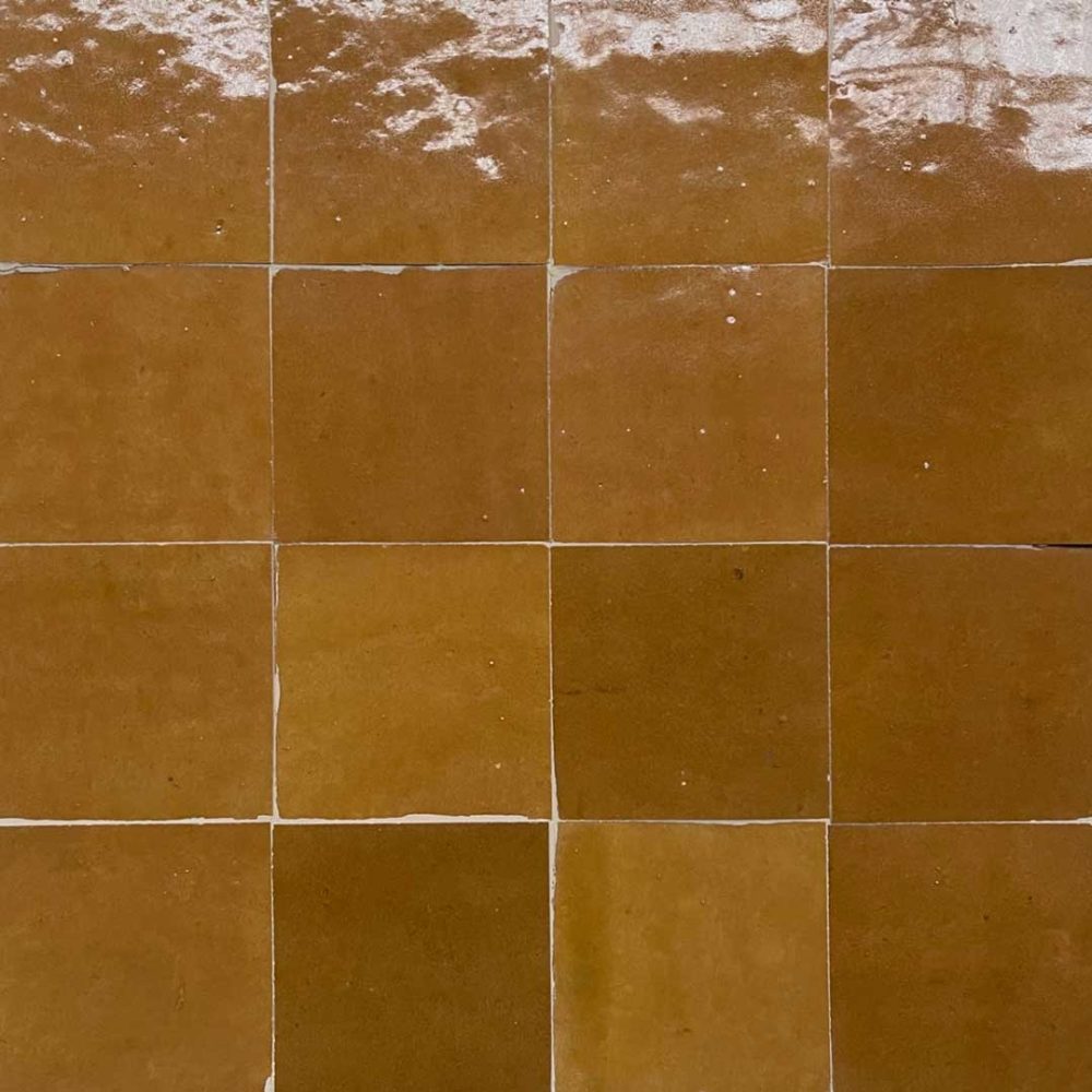 Senapsgult zellige kakel med beige fog